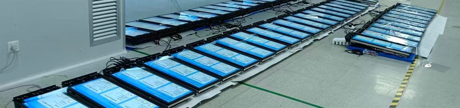 The 37.8 inch Bar Display